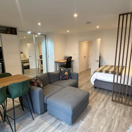 London Luxe: Stylish Studio Buitenkant foto